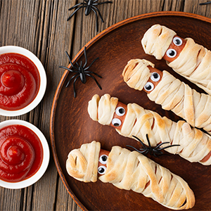 Sausage Mummies Halloween Treats